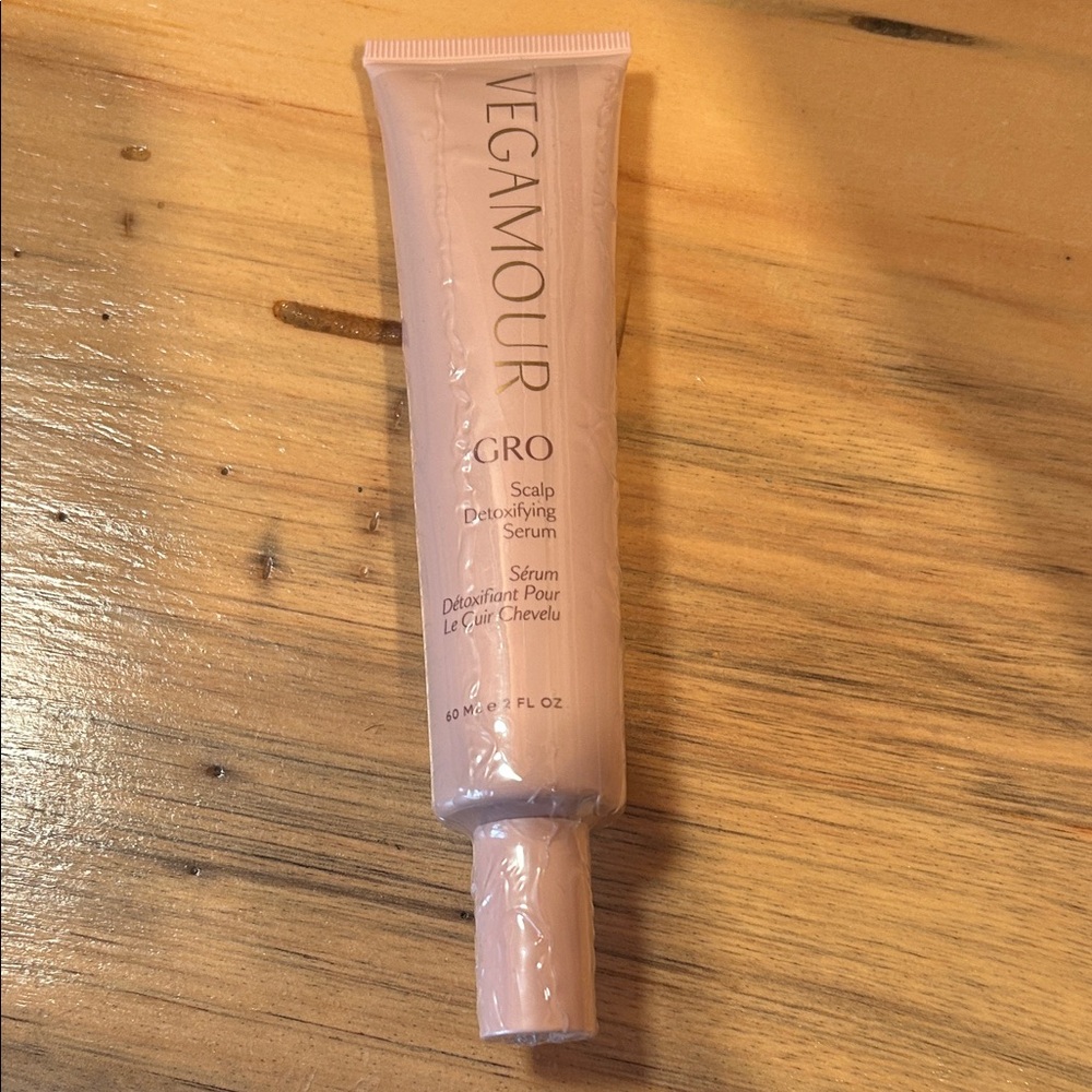 VEGAMOUR GRO Scalp Detoxifying Serum - Soft Pink
